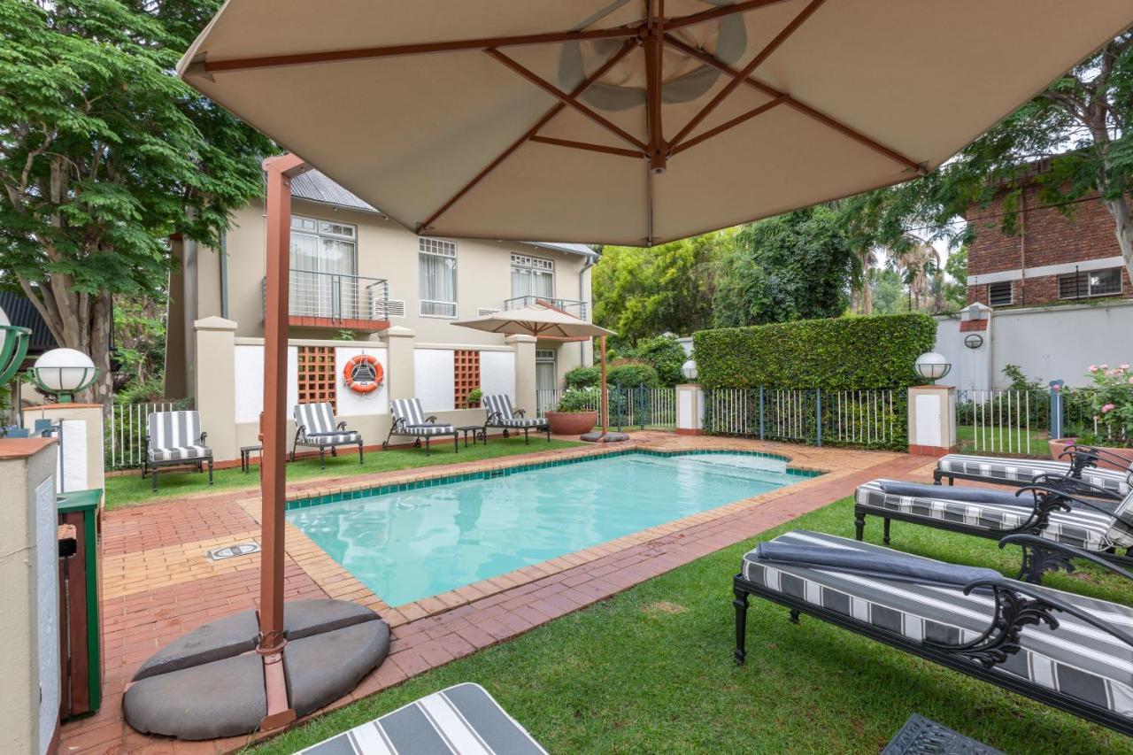 Courtyard Arcadia 4*